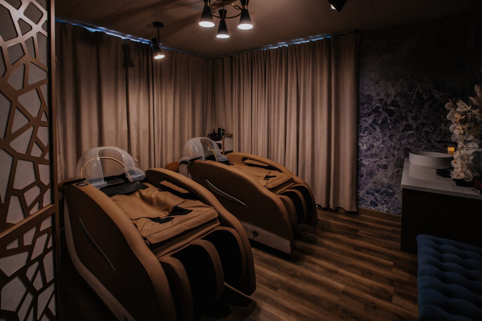The Sapphire head spa room